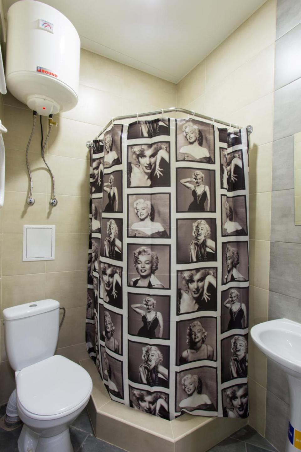 Sumskaya Aparthotel Charkiv Exteriör bild